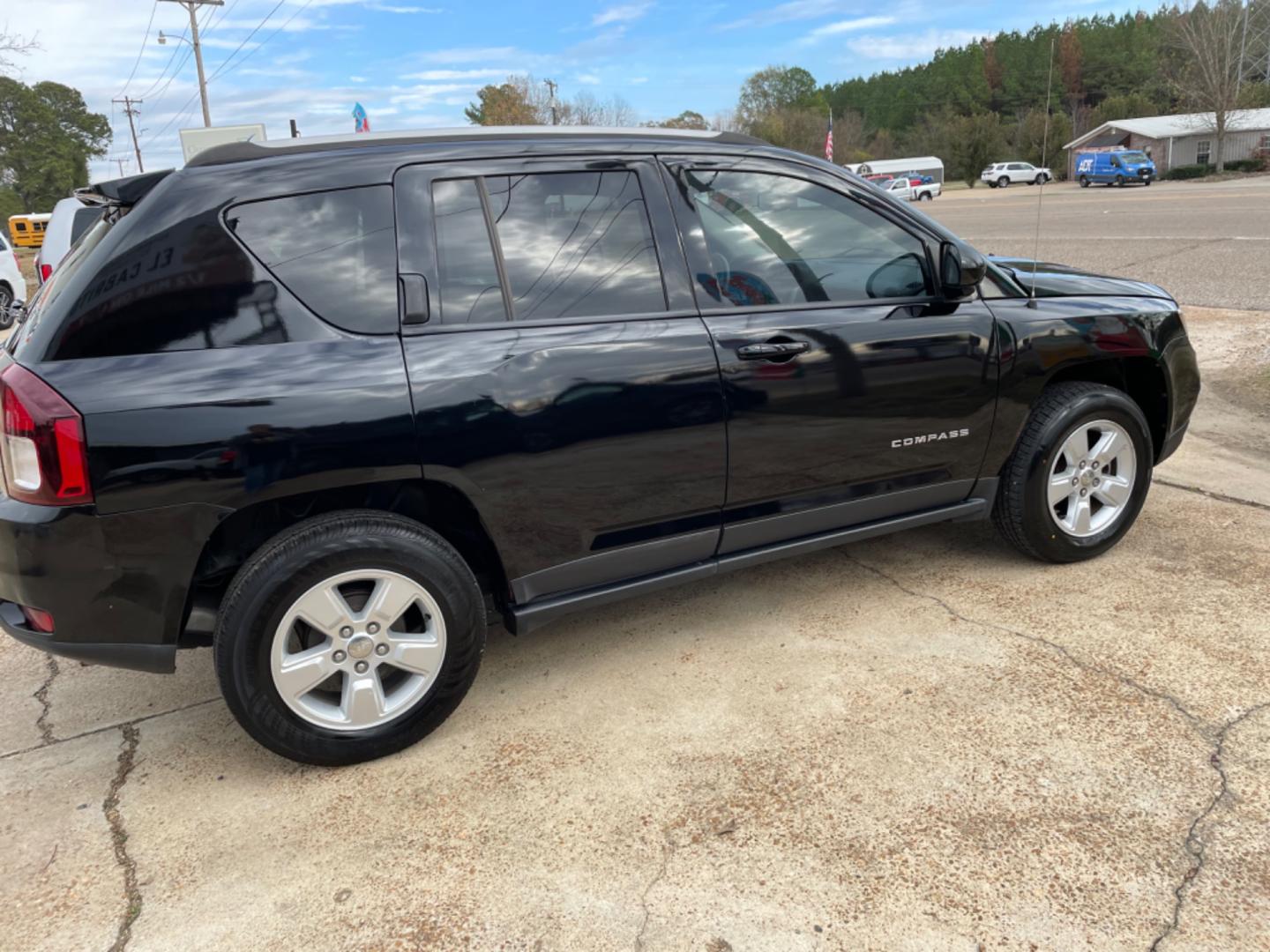 2017 Black /Black Jeep Compass (1C4NJCEA5HD) , Auto transmission, located at 204 Hwy. 16 East, Carthage, MS, 39051, (601) 267-7277, 0.000000, 0.000000 - Photo#1